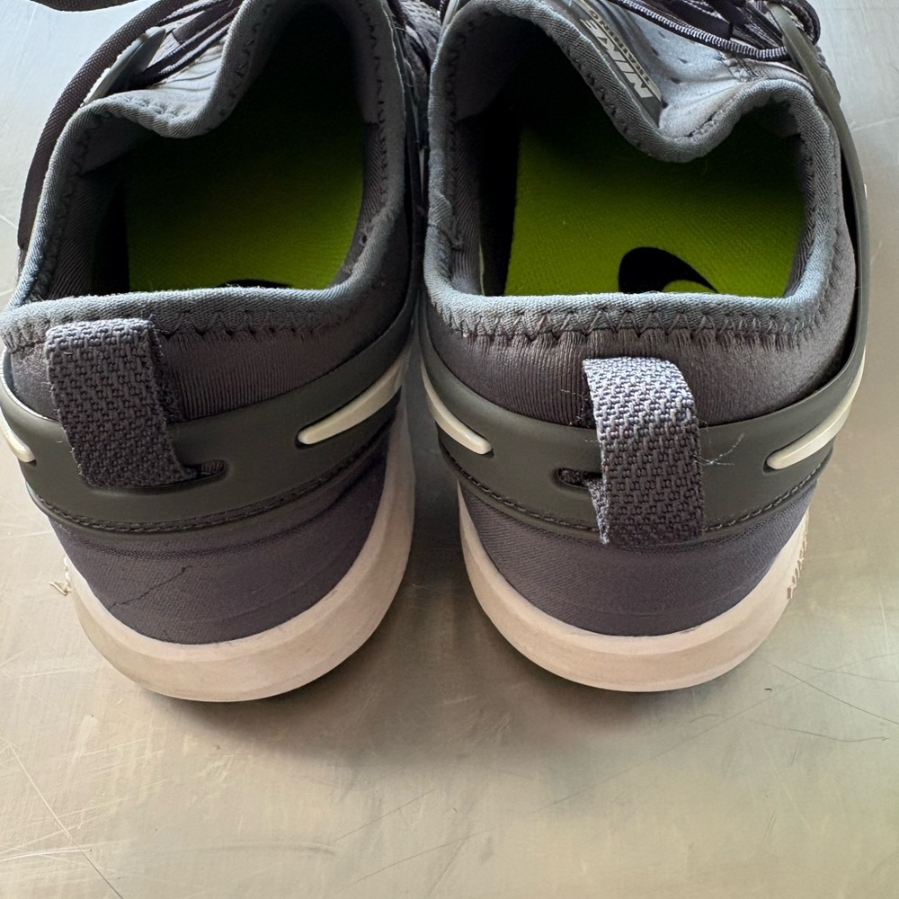 Nike Charcoal Gray Running Shoes - Picture 5 of 7